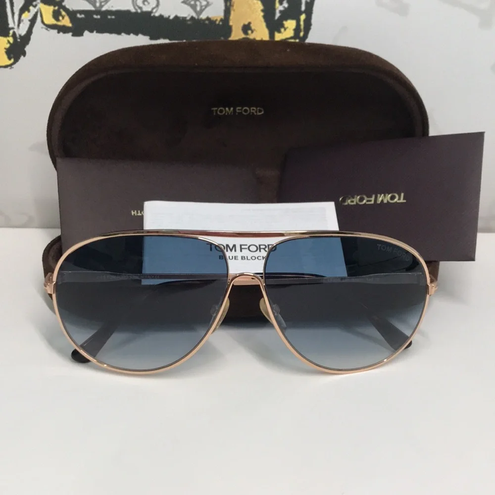 Tom Ford TF450 28P “Cliff” Aviator Sunglasses – Rose Gold / Gradient Blue